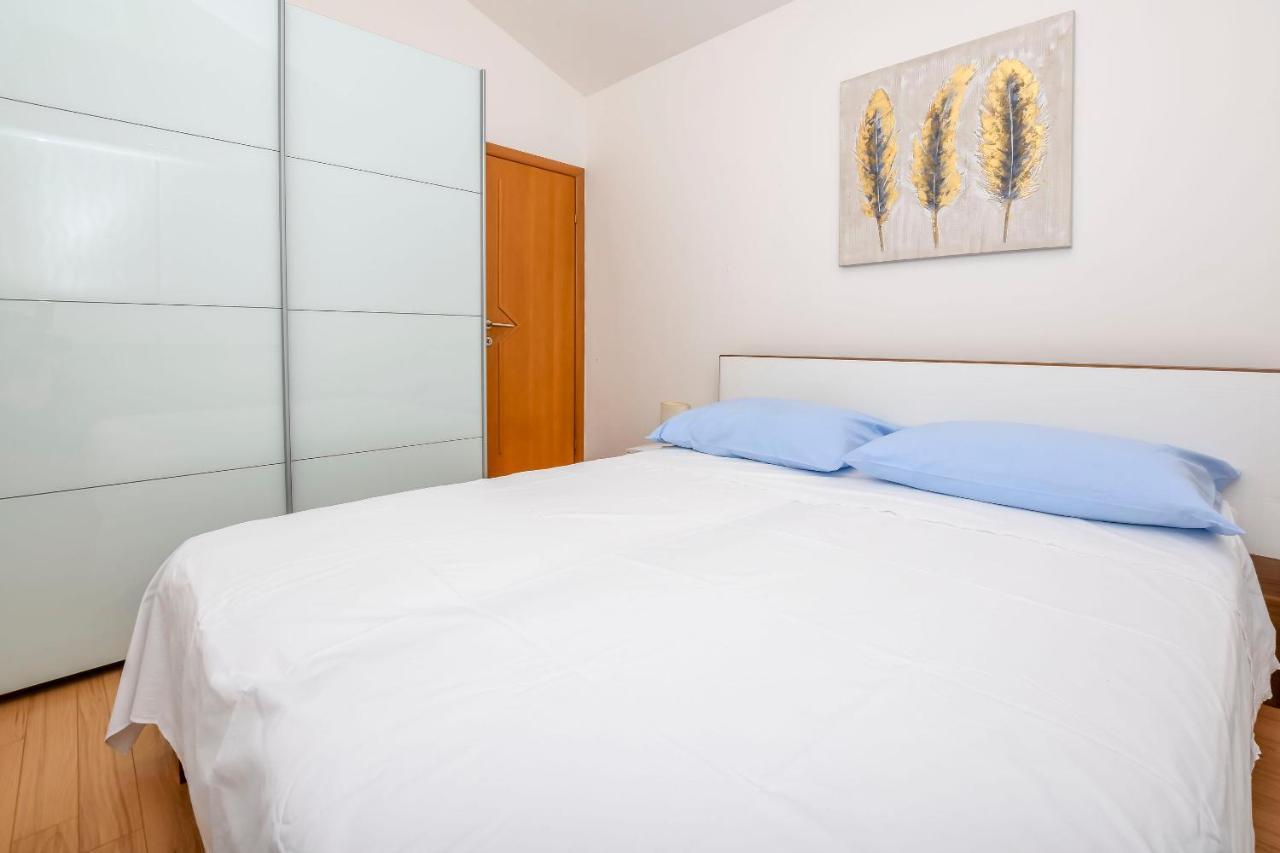 Apartment Zdravka Primosten Exterior photo